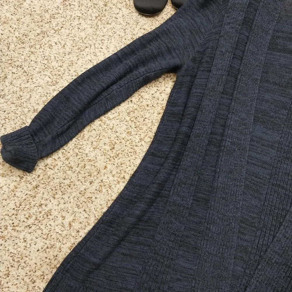 3308 Size Large Acrylic Navy Knit Cardigan. - Picture 4 of 5